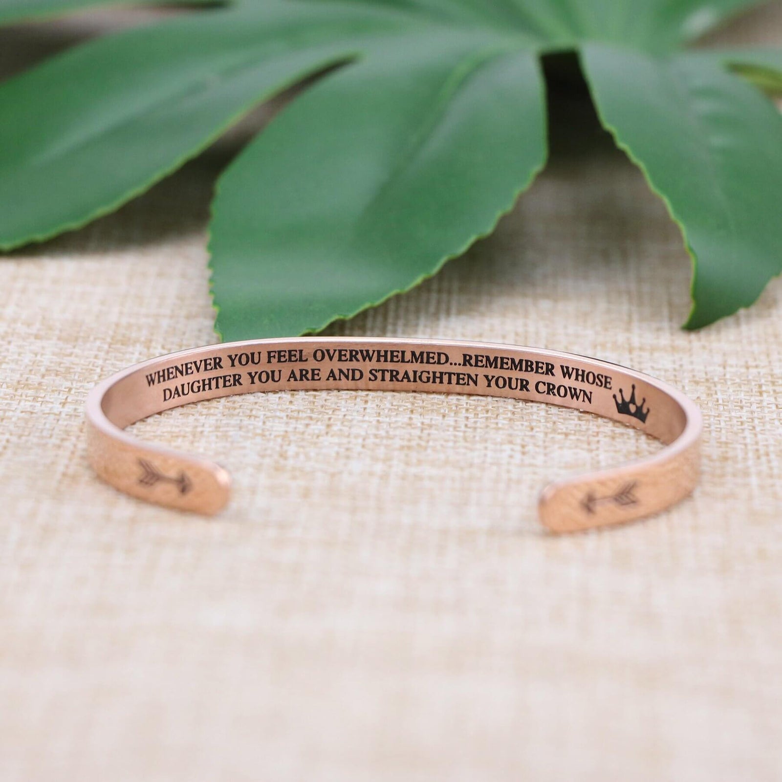 Onthoud wiens dochter je bent en zet je kroon recht | Armband