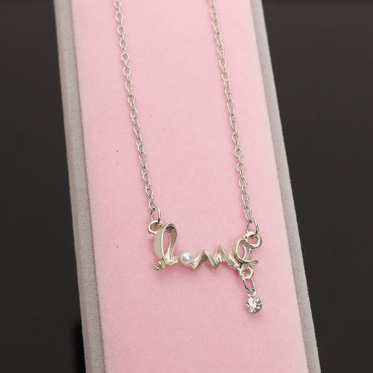 L.O.V.E. Parel Ketting