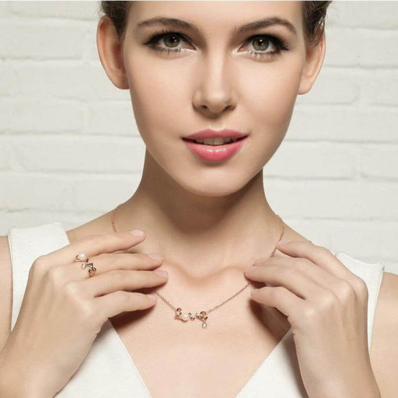 L.O.V.E. Parel Ketting